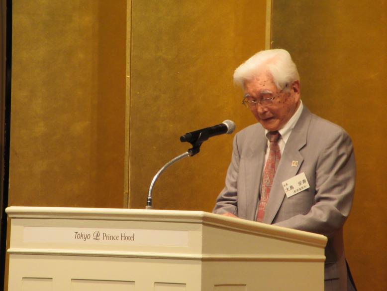 第32回総会写真-大島会長あいさつ