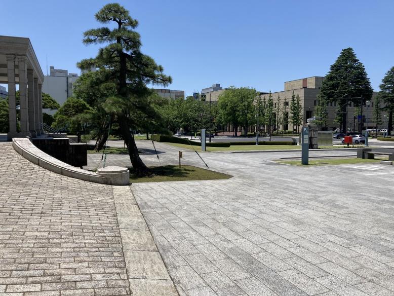 昭和館前庭4