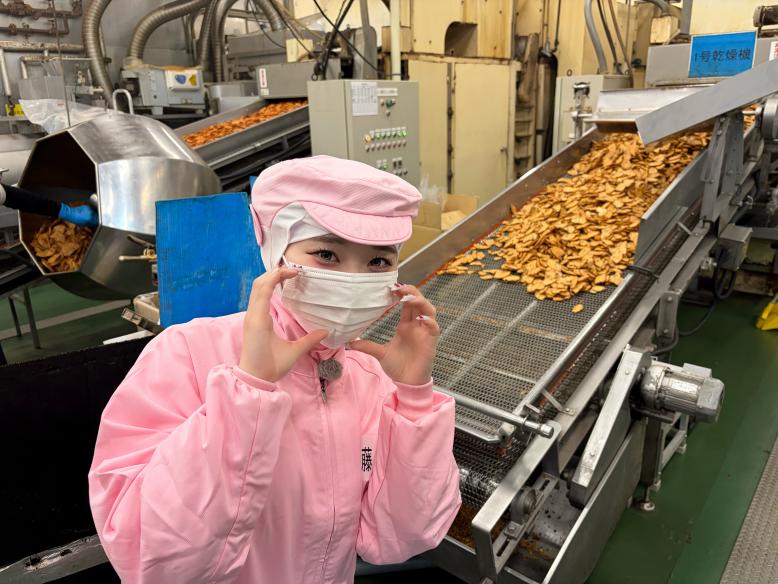 出来たてのおせんべいと樹愛羅ちゃん