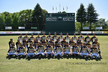選手の整列写真