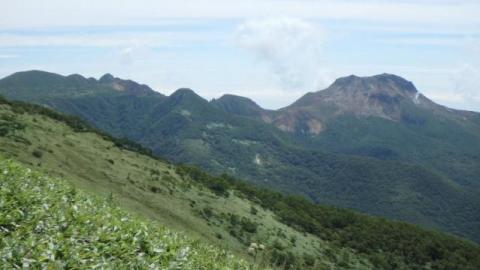 大倉山方面から茶臼岳