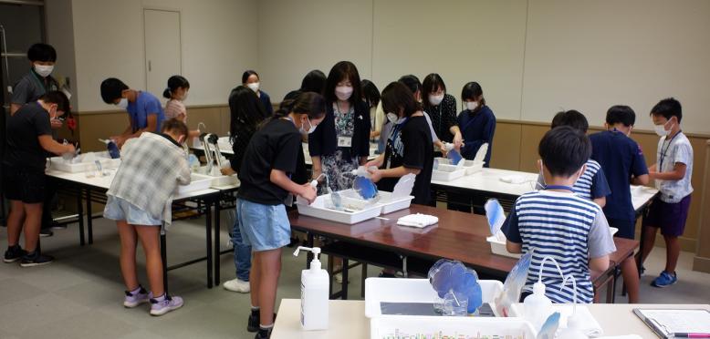雨の降り方の違いを見る模型実験