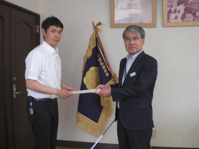 小野瀬学園（交付の様子）