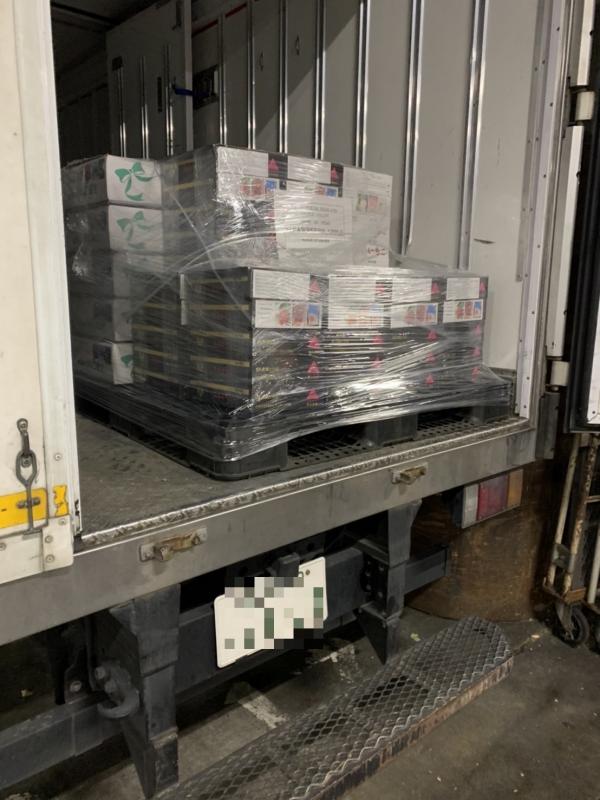 大切に荷台に載せます
