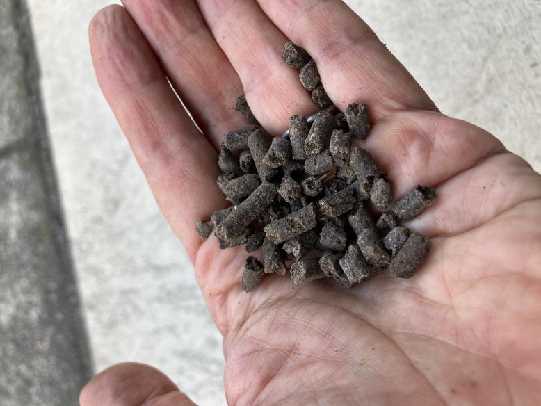 鶏ふんペレット堆肥