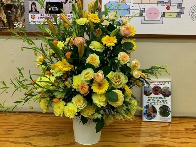 道の駅たかねざわ元気あっぷむらでの飾花の様子（12月）