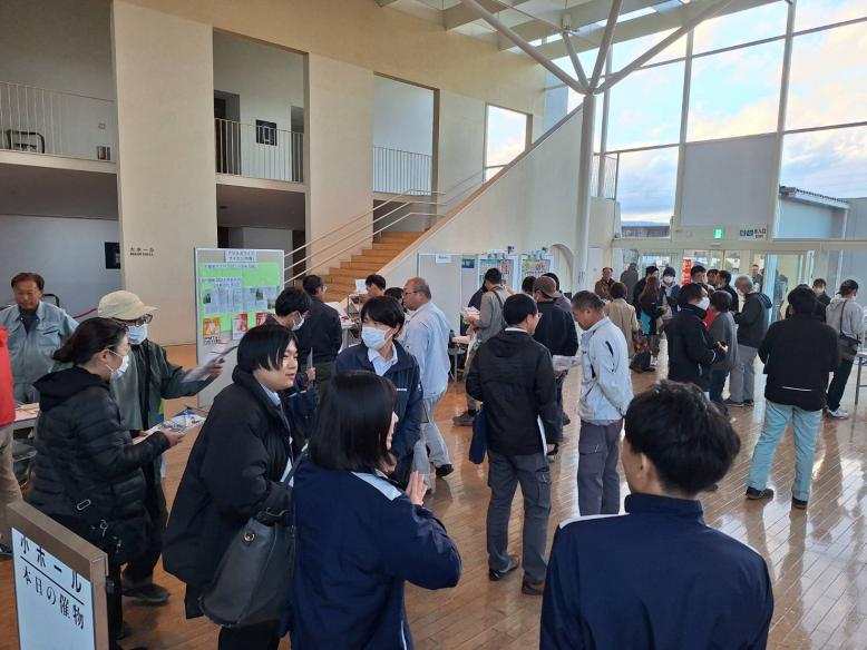企業展示コーナー