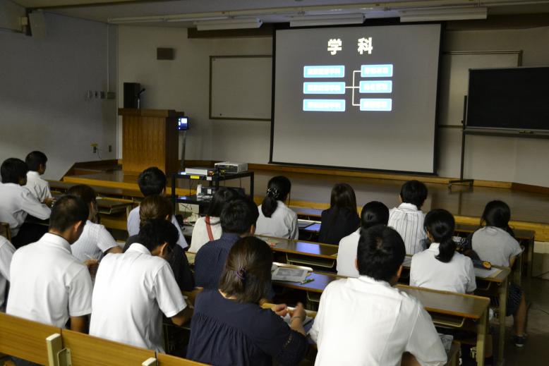 学校紹介のDVD