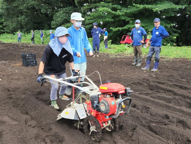 管理機による耕耘の練習