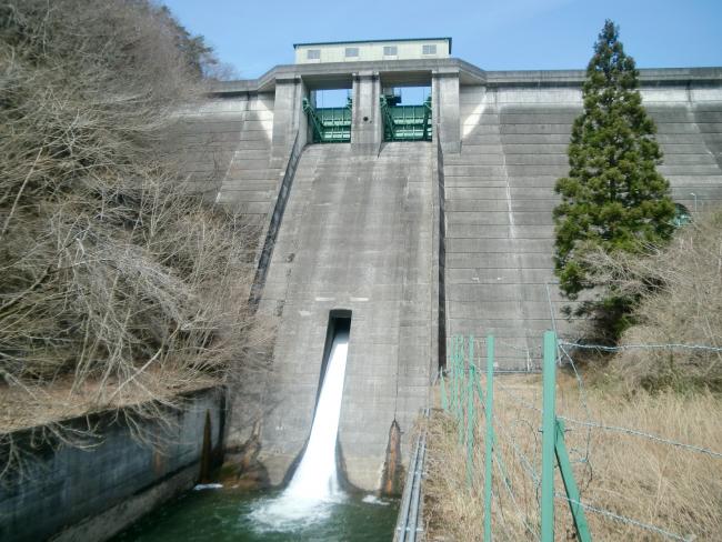 東荒川ダム