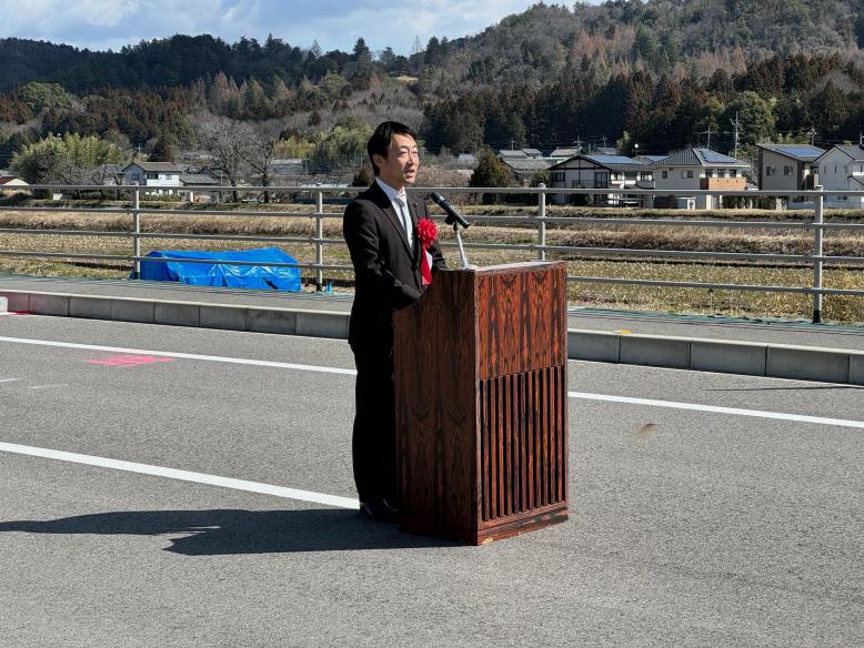 横田県議