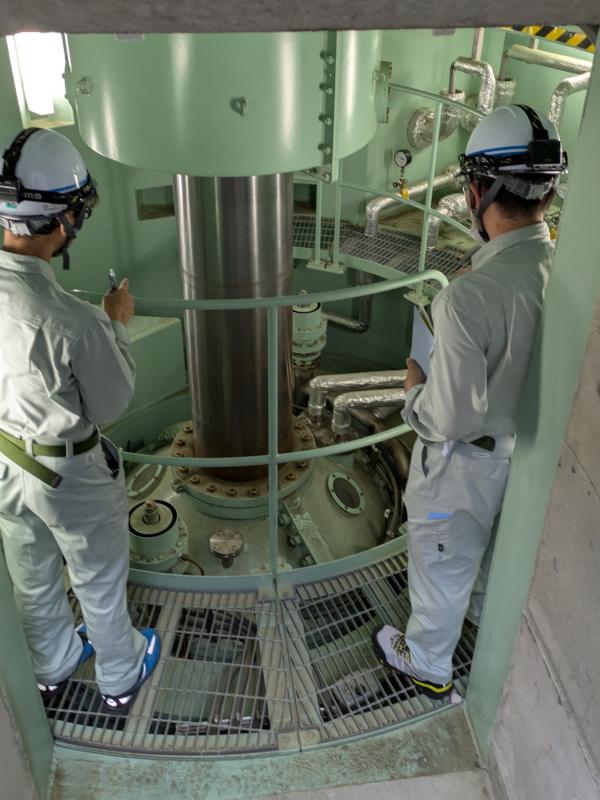 発電機