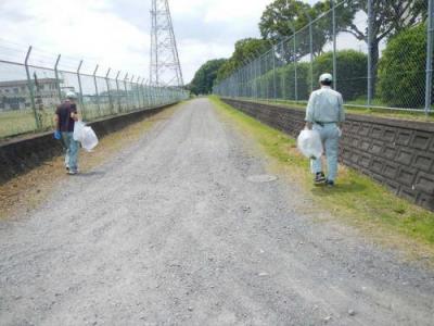 ボランティア清掃状況の写真
