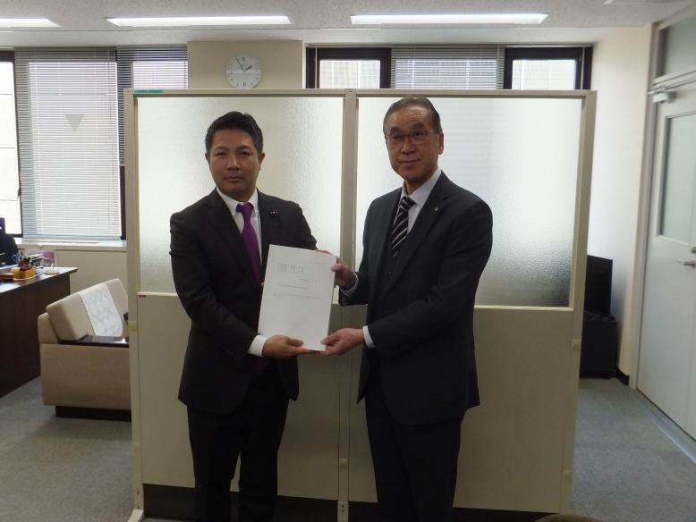 R6包括外部監査報告書監査委員提出１